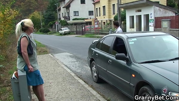 Picked up blonde mature gets doggy-fucked